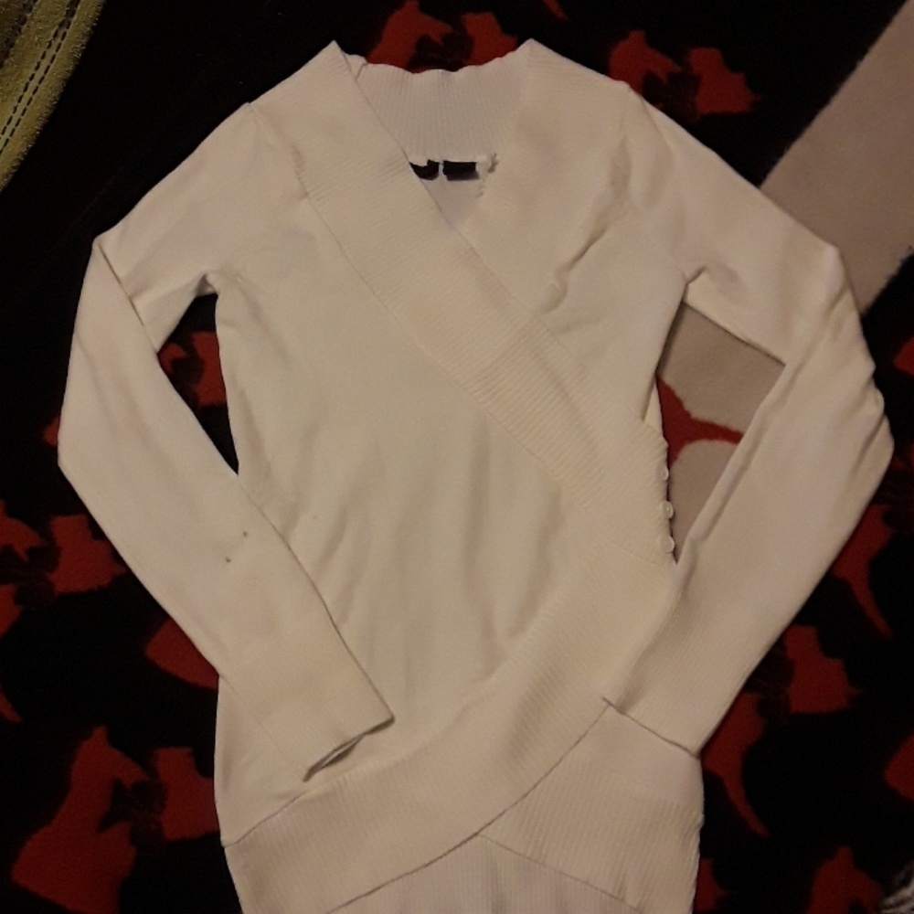 Small cream sweater